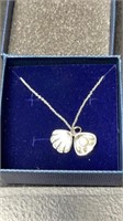 New In Box Sterling Silver Chain With Shell Pendan
