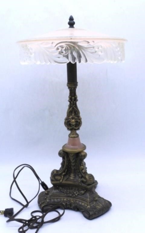 Lovely Pink Glass Shaded Lamp.