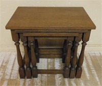 Block And Turned Oak Nest Of Three Tables.