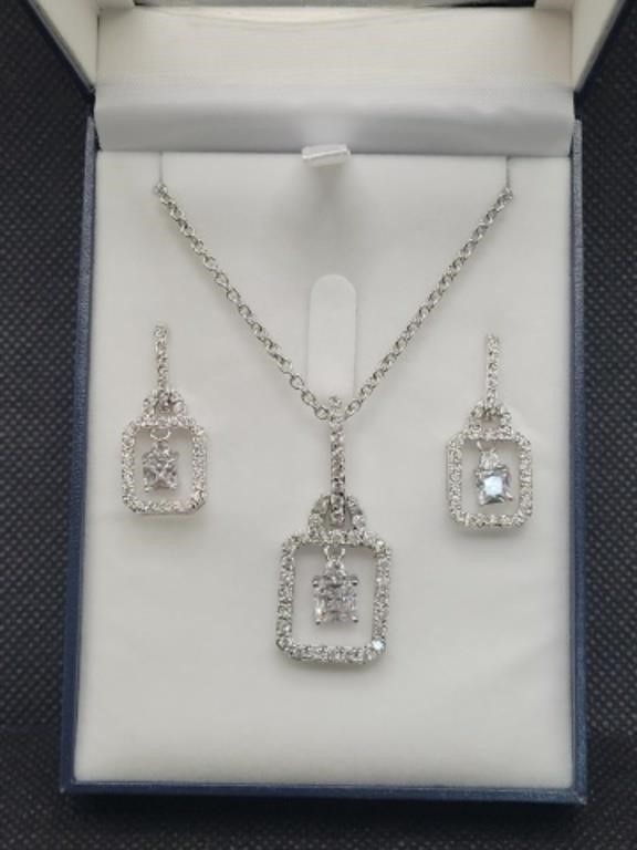 JEWELRY / COSMETIC & PERFUME AUCTION May 4th at 10 am