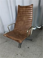 Ribbed Lounge Chair
