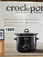 CROCKPOT SLOW COOKER RETAIL $40