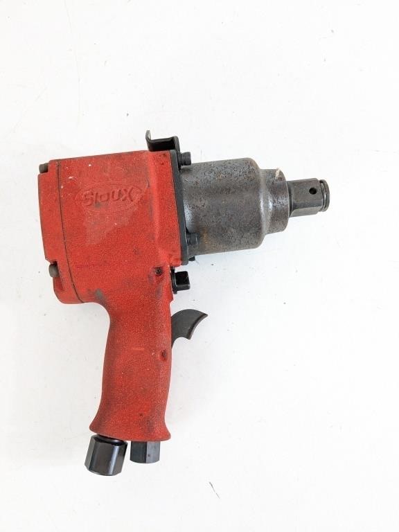 (1) Chicago Pneumatic Impact Wrench