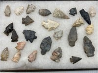NATIVE AMERICAN ARTIFACTS LOT -25 ARROWHEADS TOTAL