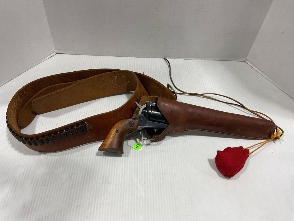RUGER NEW MODEL SINGLE SIX, 22 CAL. REVOLVER WITH
