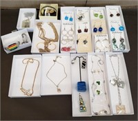 Lot of Fashion Jewelry. Necklaces, Earrings & More