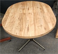 Oval Dining Room Table with 2 Leaves