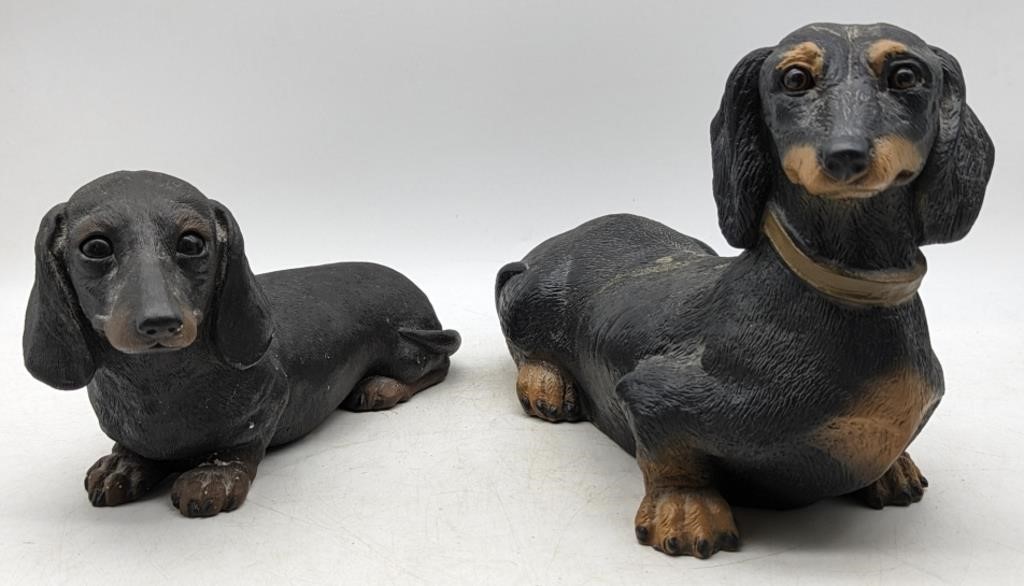 (M) Dachshund figures from Sandicast. Largest is