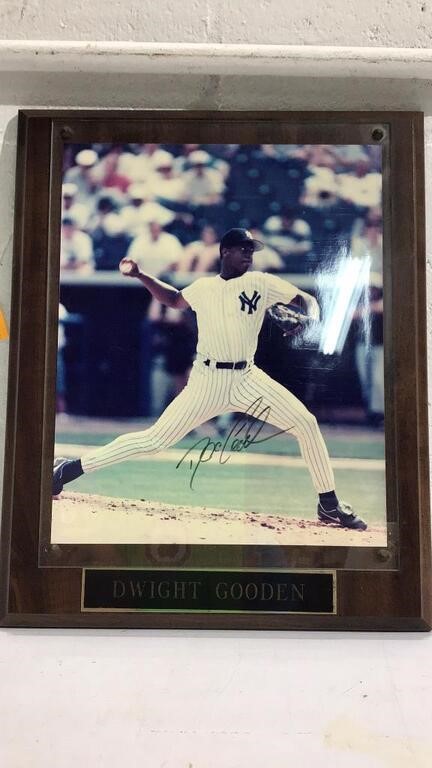 Signed Dwight Gooden Picture w Certificate M16A