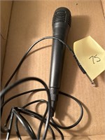 - QFX MICROPHONE / NOT TESTED