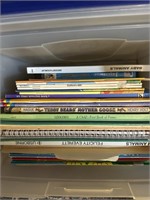 GREAT LOT OF CHILDREN'S BOOKS - GREAT FOR A
