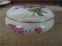 Vintage Limoges Round Porcelin Trinket box