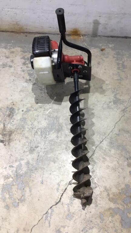 Central Machinery 1.5HP Gas Auger M11B