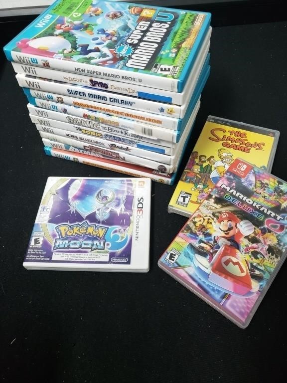 VIDEO GAMES LOT OF CASES