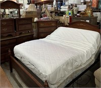 Queen Carolina :Bed, Dresser, Mirror, Chest & 2