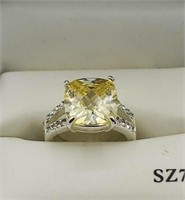 New Yellow Stone Fashion Ring Sz 7 Comes With Box