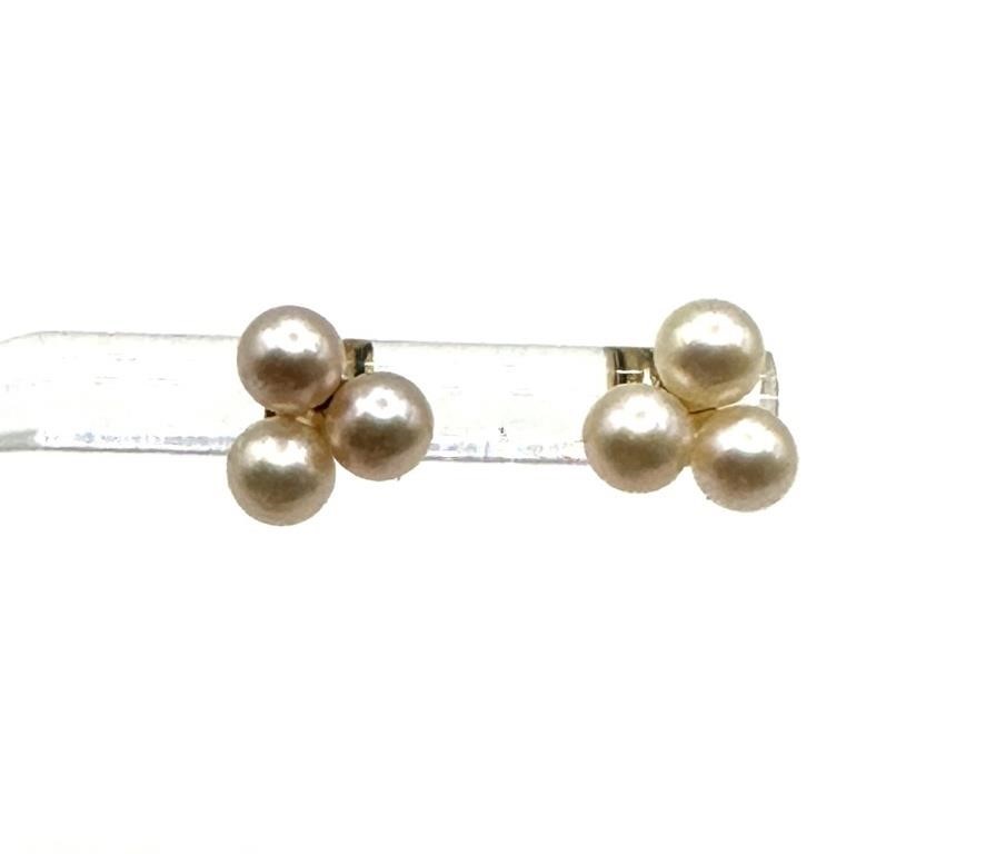 14 Kt Yellow Gold Natural Pearl Stud Earrings