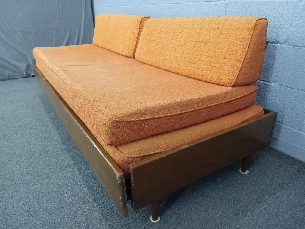 Mid Century Modern Trundle Style Daybed