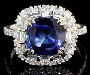 14kt Gold 4.87 ct Sapphire & Diamond Ring