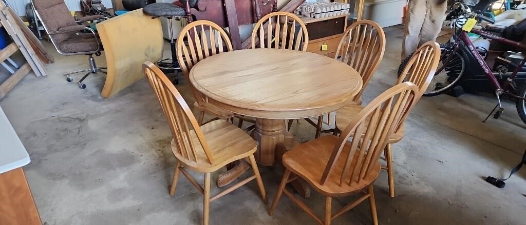 Oak Round Table with Leaf and 6 Chairs