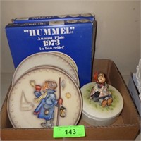 VINTAGE HUMMEL PLATES (2 W/ BOX), HUMMEL COVERED >