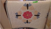 2 VINTAGE QUILTS (BUTTERFLY QUILT 100 x 76) (STAR>