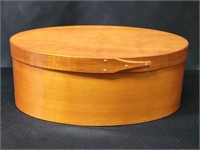 ORLEANS CARPENTERS WOODEN SHAKER STYLE OVAL BOX