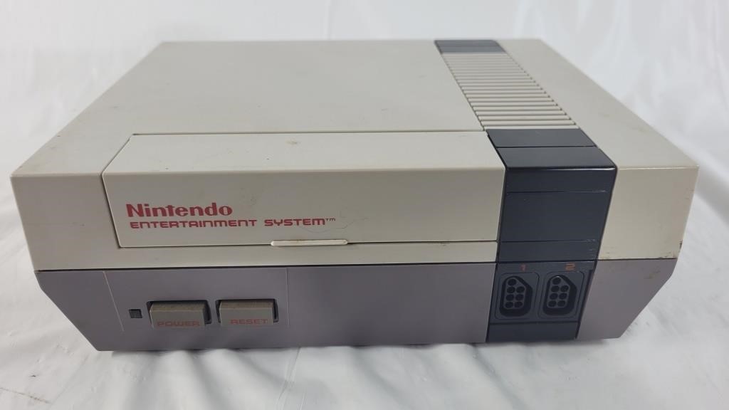 1985 Nintendo NES, untested, no cords or