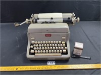 Vintage Royal Typewriter w/ Accessories