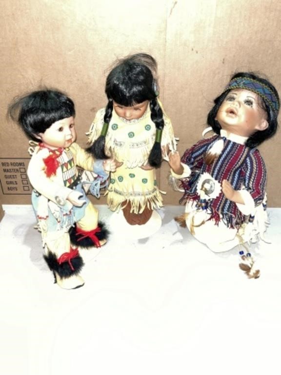 NATIVE AMERICAN THEMED DOLL LOT