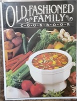 1985 OLD- FASHIONED FAMILY COOKBOOK