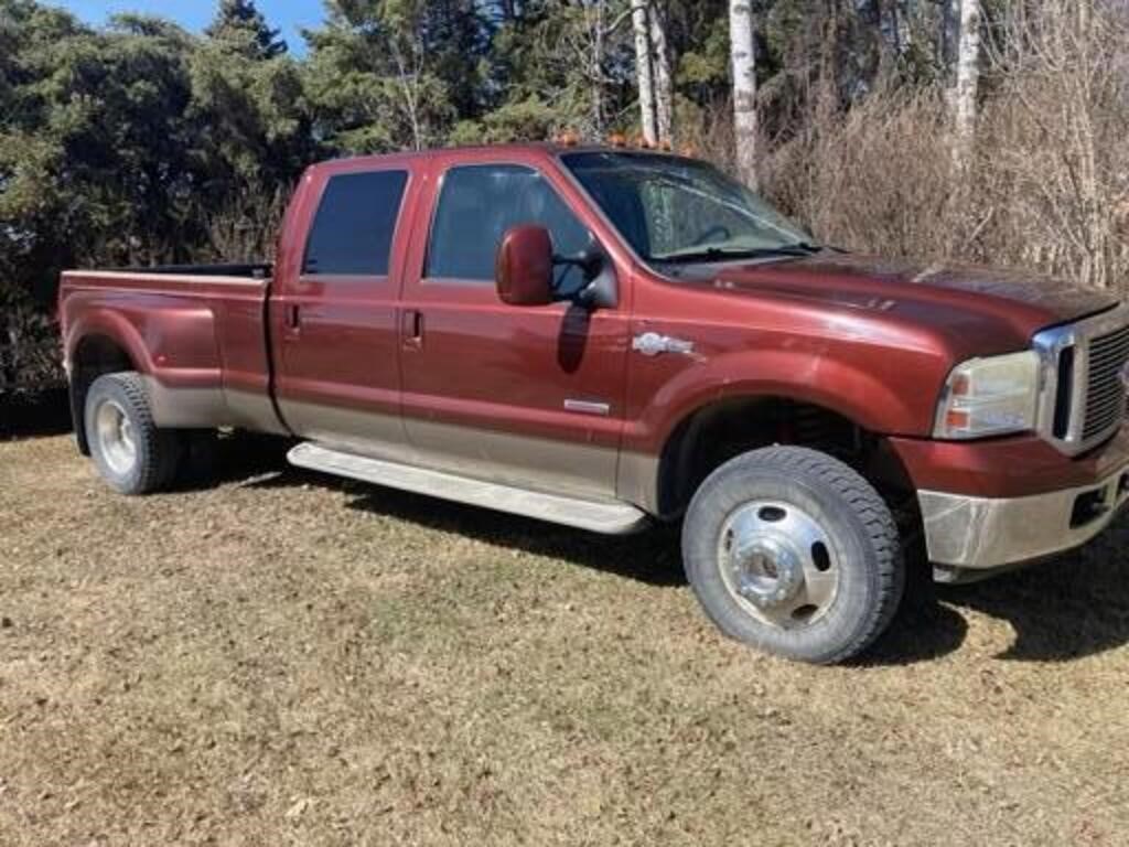 2006 Ford F350 King Ranch Truck