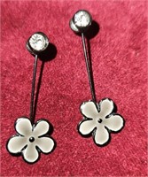 flower design earrings