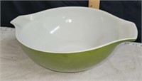 green pyrex bowl