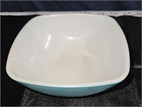 small blue pyrex bowl