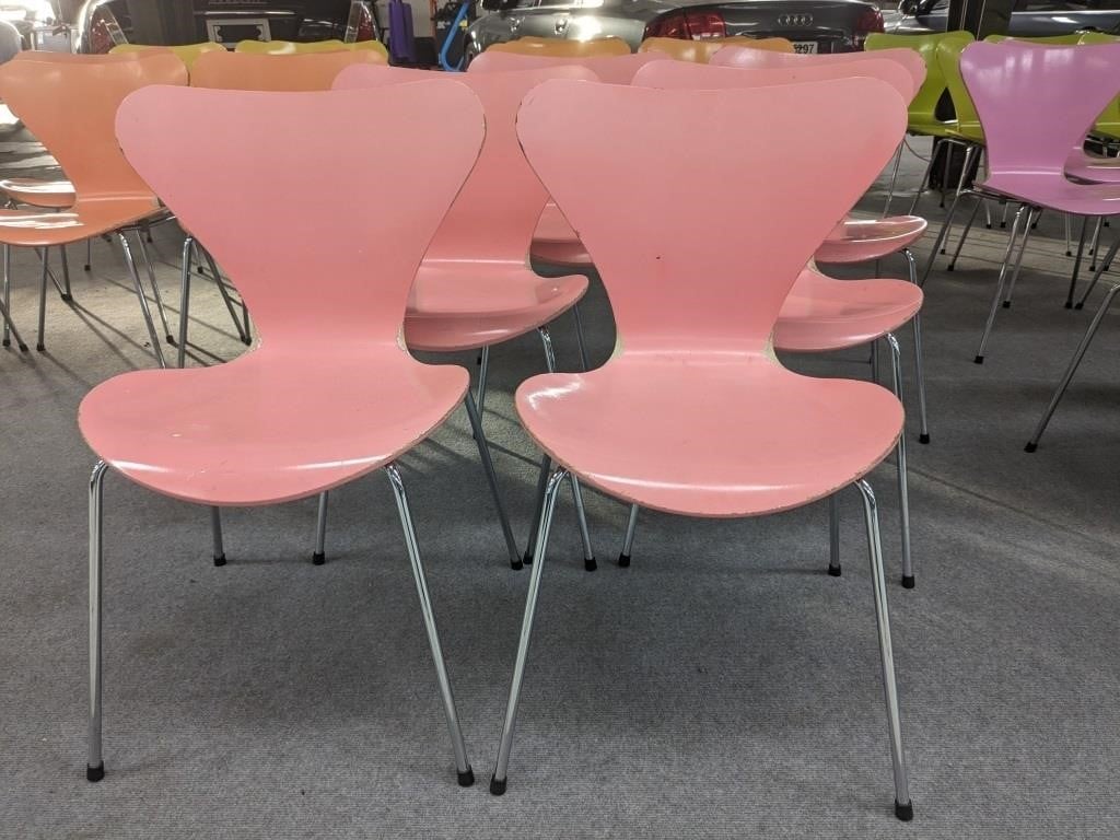 6 stk. Arne Jacobsen 7'er stole, lyserøde