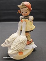 Hummel figurine Goose Girl 5.5"h