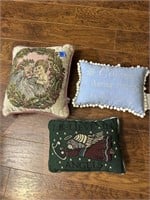 3 Decorative Christmas Pillows