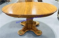 Oak Dining Room Table (59 x 47 x 32) - Has