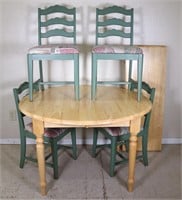Round Dining Table + 4 Chairs