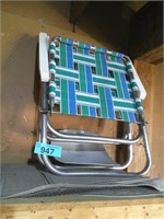 (2) Vintage Folding Lawn Chairs / Car Mats Lot