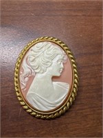 Vintage lady cameo pin