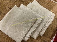 6 cloth placemats