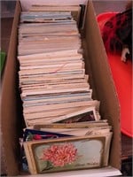Approximately 1,000 vintage postcards including
