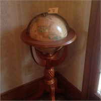 globe with large wood holder