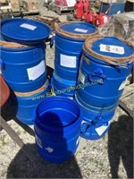 D1. (7) small blue barrels with lids