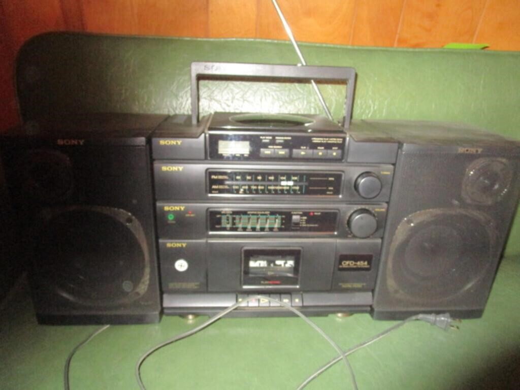 SONY BOOM BOX - PICK UP ONLY