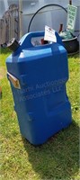 WL water jug drawtite 6 gal rubbermaid sealing cap