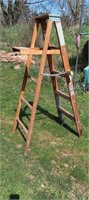 WL wood ladder 5ft extendable tray