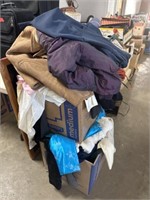 Lot of women’s jackets / clothing